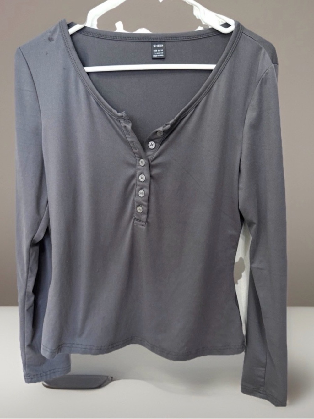 Womens Gray Henley Long sleeve shirt size L Large Pullover Fitted Casual Stretch